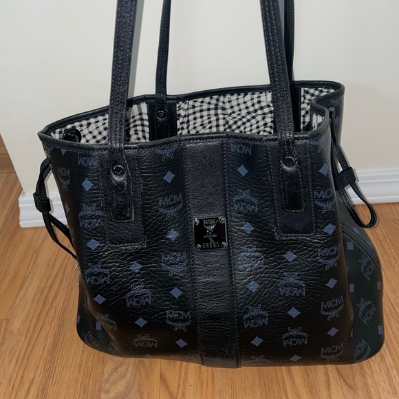 SOLD! MCM Tote Black - Picture 2 of 10
